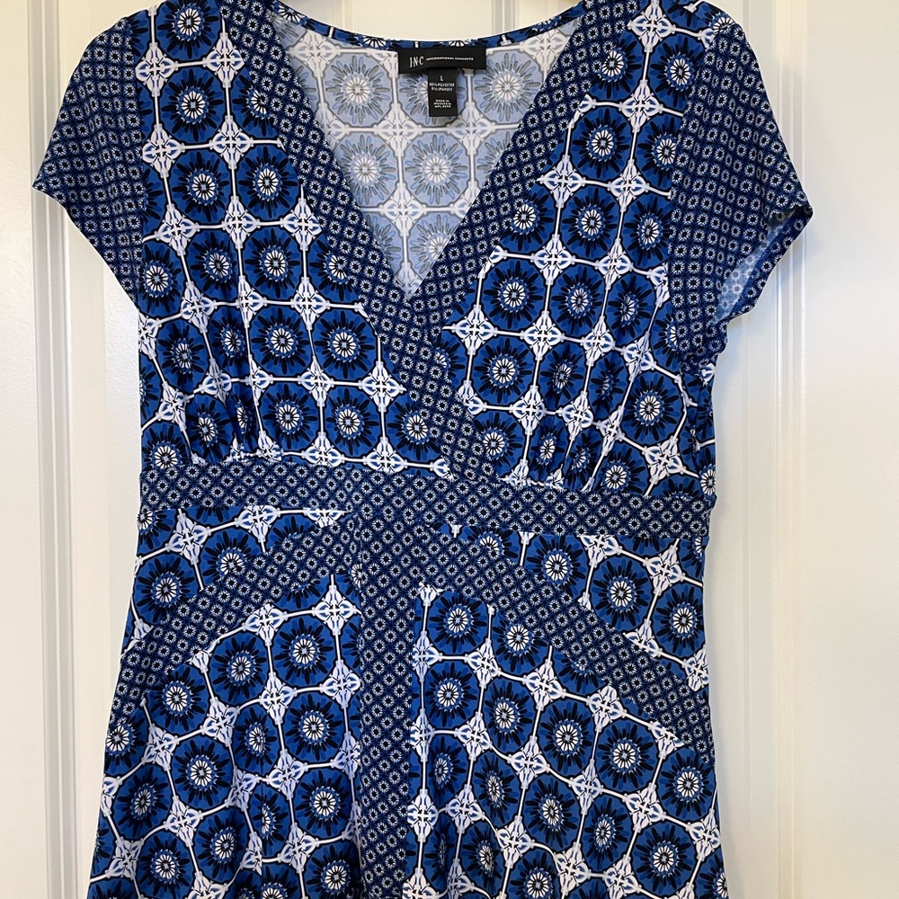 INC International Concepts Blue Patterned Top